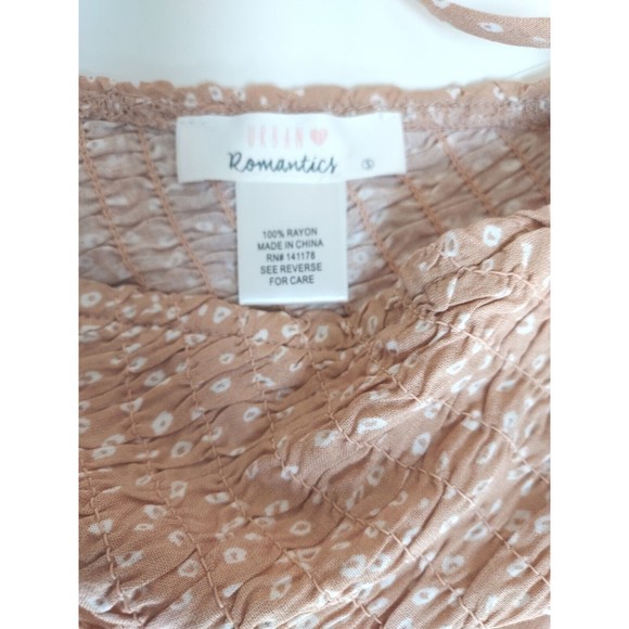 Urban Romantics Tan Polkadot Blouse Size S Bell Sleeve V-Neck Peplum Pullover - Picture 3 of 7